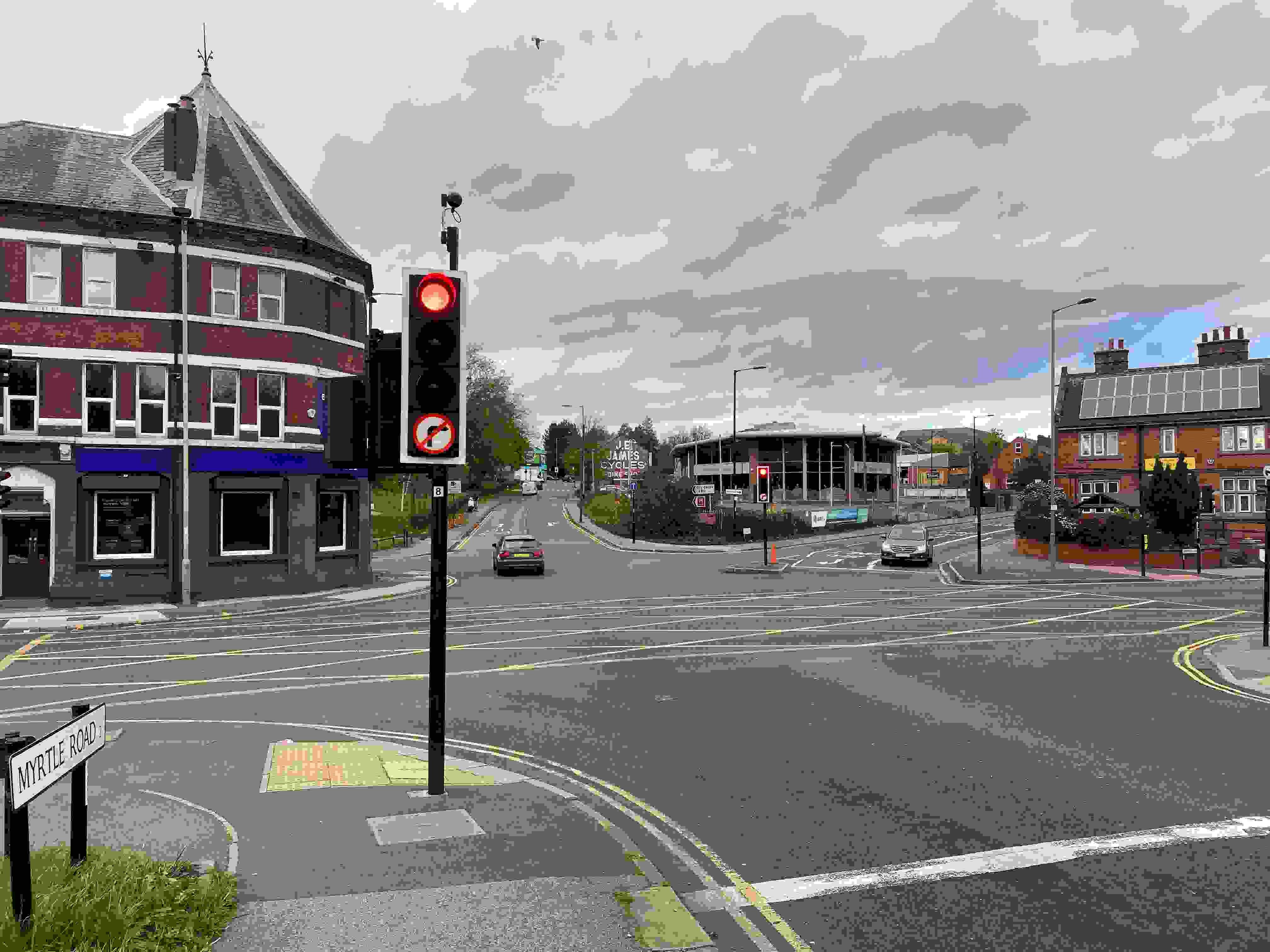 Box junction and traffic light Queens Road