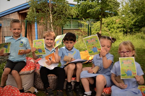 Children outside Watercliffe Meadow Primary School