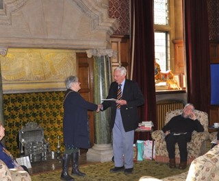 Sir Nathaniel Creswick and Lord Mayor shaking hands