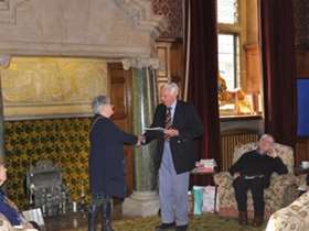 Sir Nathaniel Creswick and Lord Mayor shaking hands