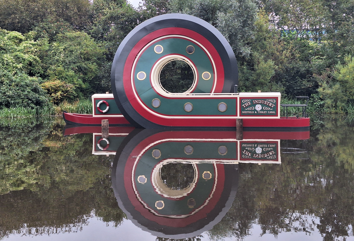 New looping canal boat in tradition canal boat colours 