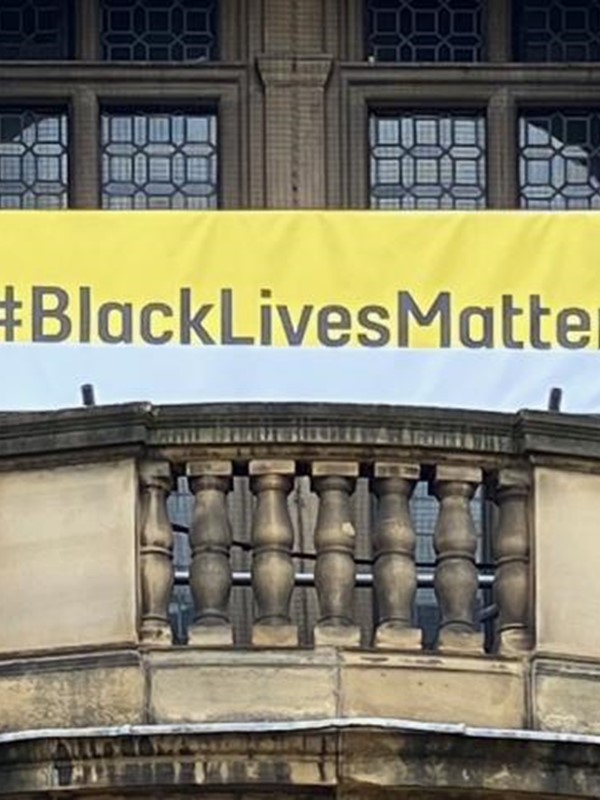 A banner at the Town Hall with the hastag #BlackLivesMatter