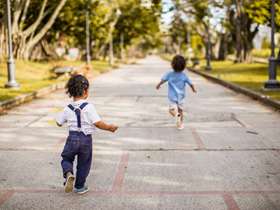 children running