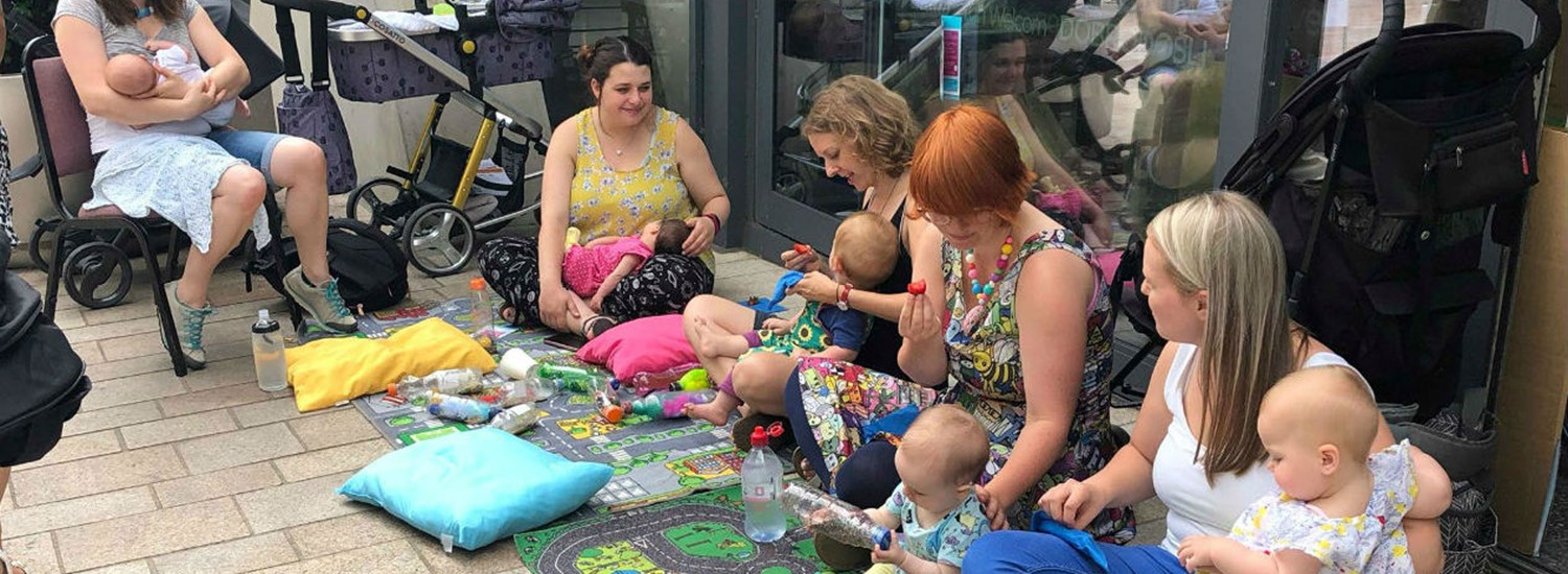 Mums at Breastfeeding Week celebration picnic